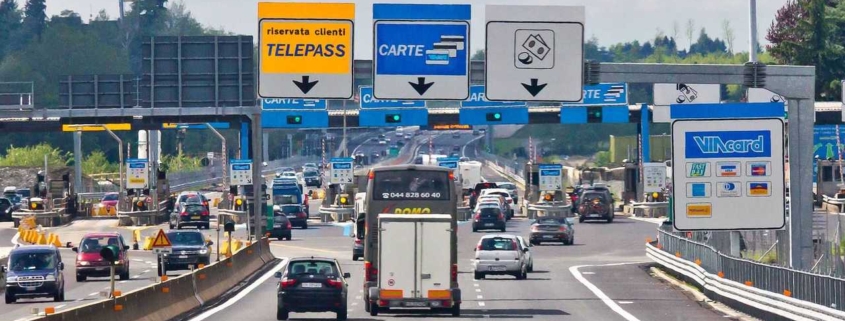 casello-autostrada-aumento-2024