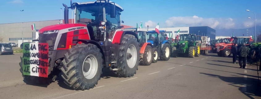 Protesta - trattori - Italia